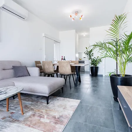 Apartmán 2br With Roof Livadhia