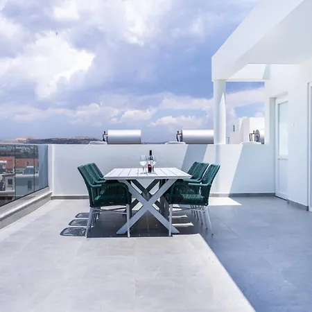 2br With Roof Apartmán